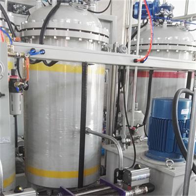 Internationaler Standard-Materialbehälter Automatische PU-Gießmaschine Niederdruck-Polyurethanschaum-Maschinerie